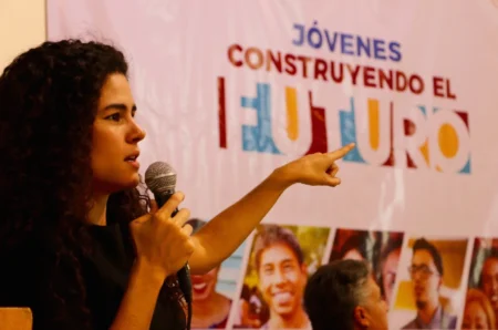 Luisa María Alcalde comparte momento familiar previo al Grito de Independencia Luisa María Alcalde comparte momento familiar previo al Grito de Independencia