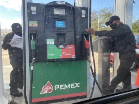 Pemex concluye reparación de ducto en Campeche