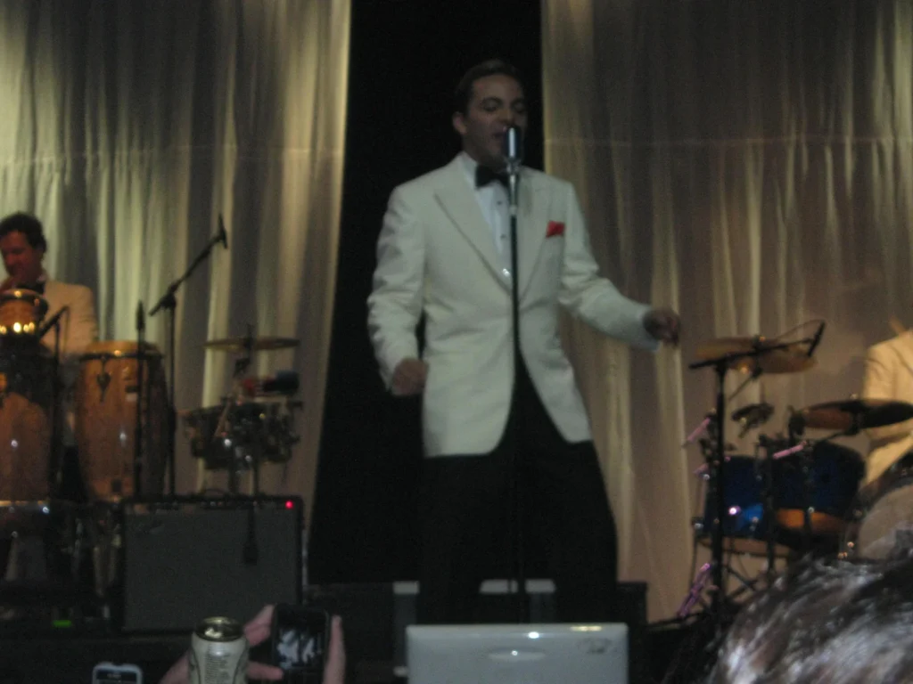 Cristian Castro revela cómo José José inspiró su inclinación por las baladas Cristian Castro revela cómo José José inspiró su inclinación por las baladas